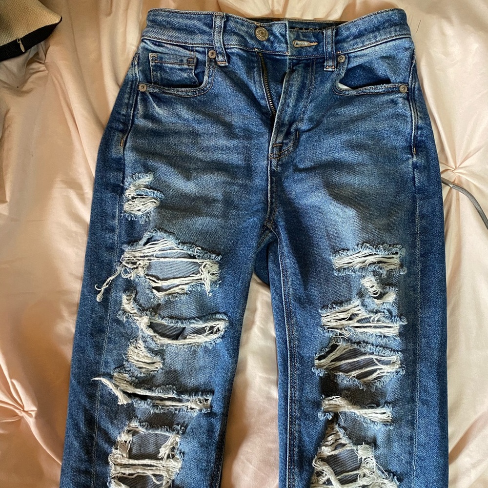 American Eagle Women’s Mom Jeans